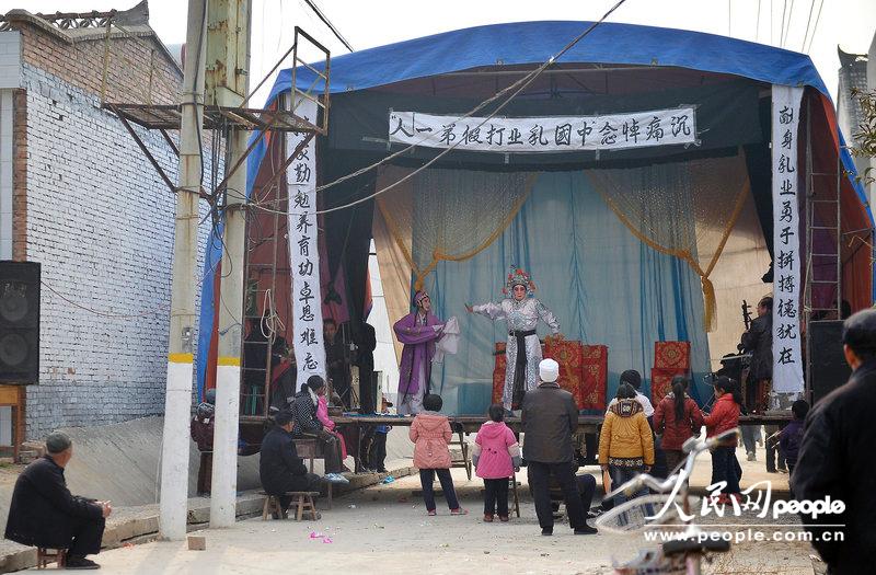 西安:中国乳业打假第一人蒋卫锁遭勒索拒绝后