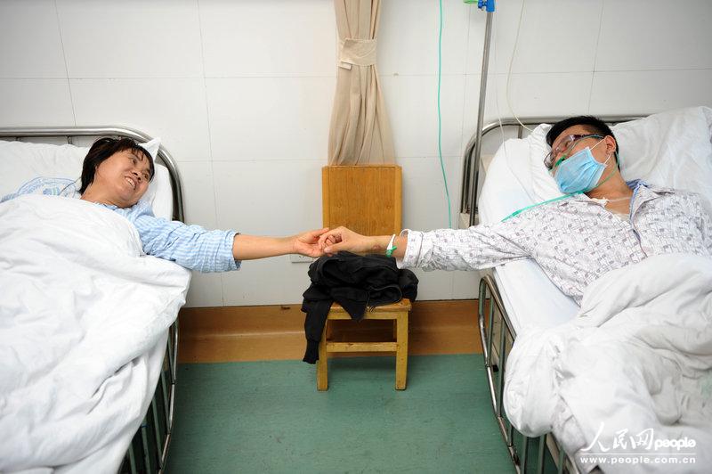 郑州:母爱感天动地 割肝摘肾只为救子