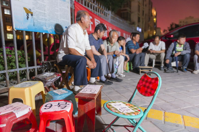 幼儿园招生计划未出 家长自发排号九天八夜