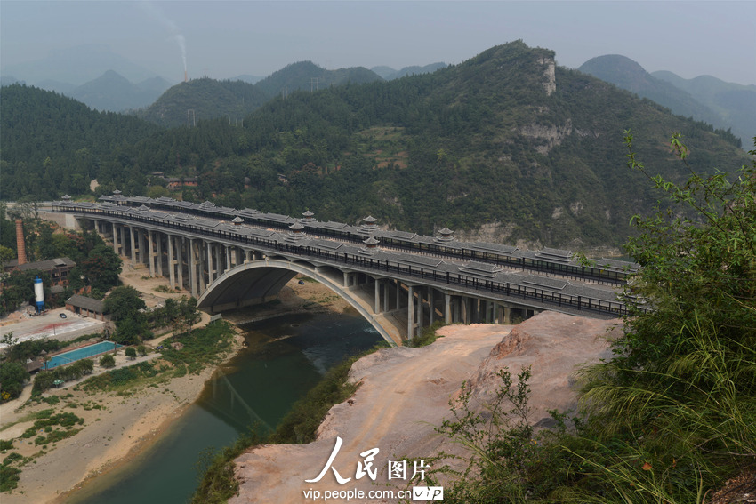 高清:贵州投资2亿多元建成世界最长风雨桥 桥