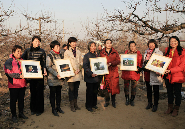 中国女摄影家协会领导下基层走进美丽沧州