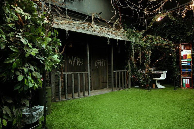 Ӣ����ǿ�����족�칫�� �������俹����ʬ������˭�İ칫���������ݡ����֡�ҡҡ��׹�ĵر�����ʽ������������أ���ǰ3D������˾Helix��16000ƽ���׵Ĵ�ӡ�����Ľ��ɺųơ��ܵ�������������ʬ�������ºͱ���ѩ���ĳ�ǿ�칫�ҡ������������ϸ��