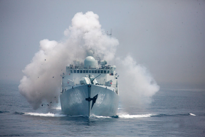 �ж�����ս��Ⱥչ��ʵ������ ը��ˮ�����졣7��10�գ��ж����������ϡ�2013��������ϰʵ��ʹ�����������ڱ˵ô������С������������ϸ��