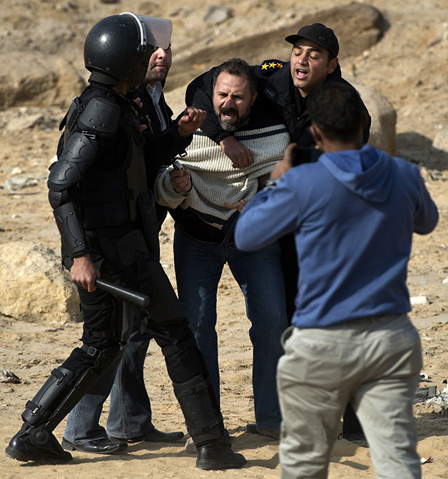 埃及推迟审理穆尔西涉嫌谋杀示威者案