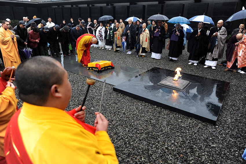 我国将以立法形式设立南京大屠杀死难者国家公祭日