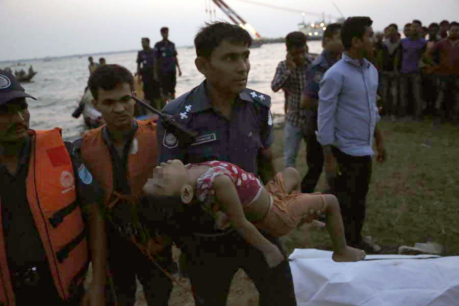 孟加拉国一艘渡船沉没已造成12人死亡【2】