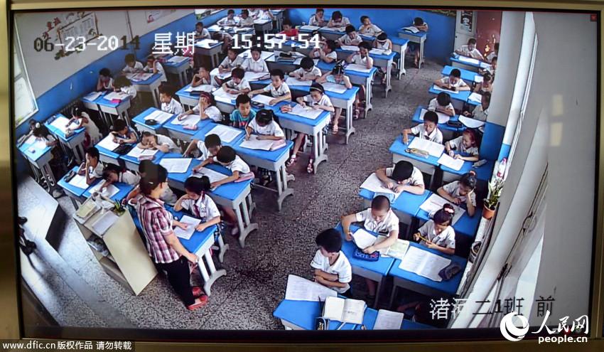 河北邯郸一小学教室安装摄像头加强校园安全管理