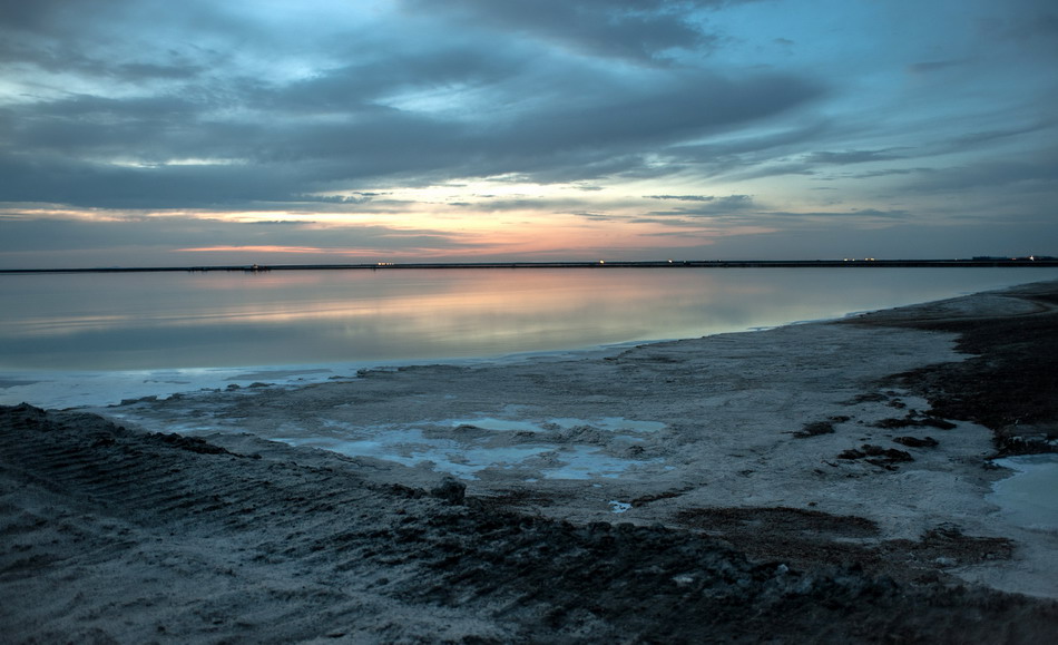 生态美景:罗布泊腹地的五彩盐湖【5】--图片频道--人民网