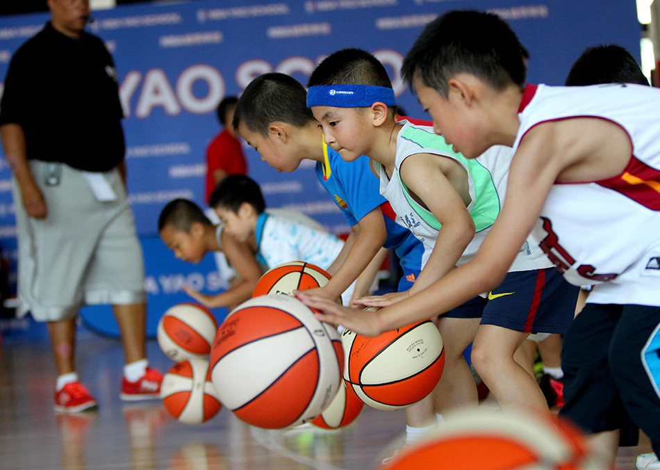 NBA姚明学校夏季训练营享受假期