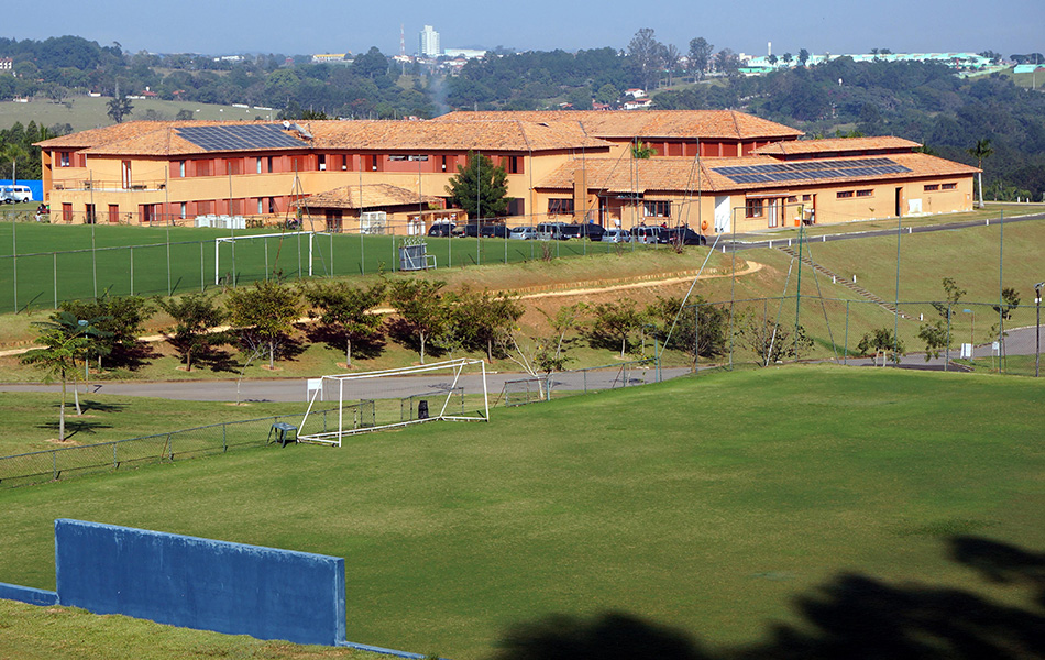 鲁能巴西体育中心揭牌 海外第一块青训基地助