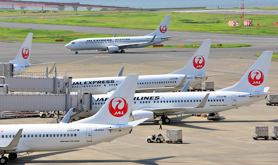 日本两大航空公司发布第二季度财报 净利润一
