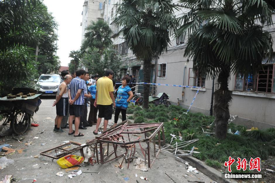 上海一小区居民楼发生天然气闪爆事故