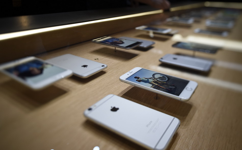苹果公司推出新款手机和手表