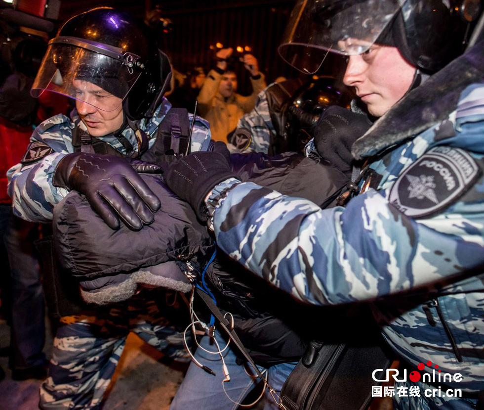 俄反对派领袖组织集会抗议被判刑遭逮捕