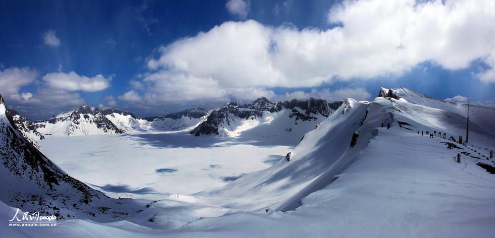 ����ɽ֮�������£�