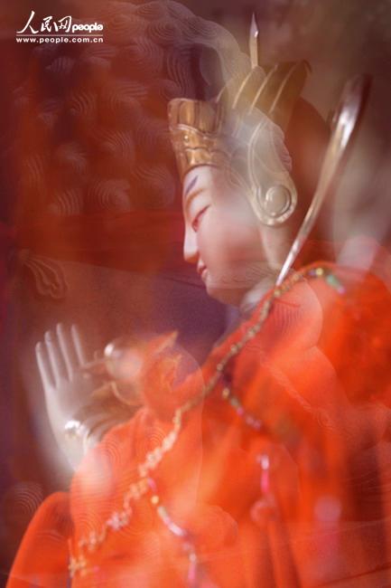 ��Ե �� ��  ����