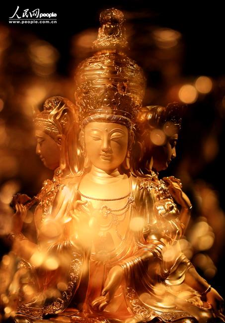 ��Ե  ��  ����