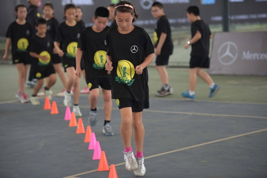 2015明日之星青少年网球训练营在成都举行