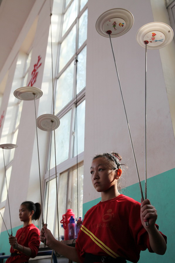 ��������