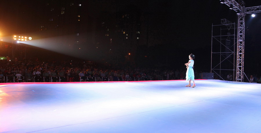 ����̨��