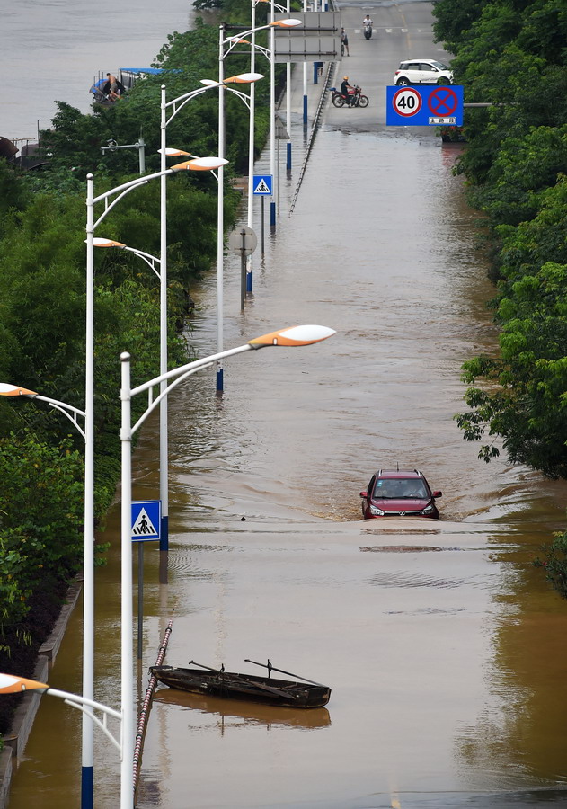 强降水致水位上涨柳州沿江低洼地带受淹2