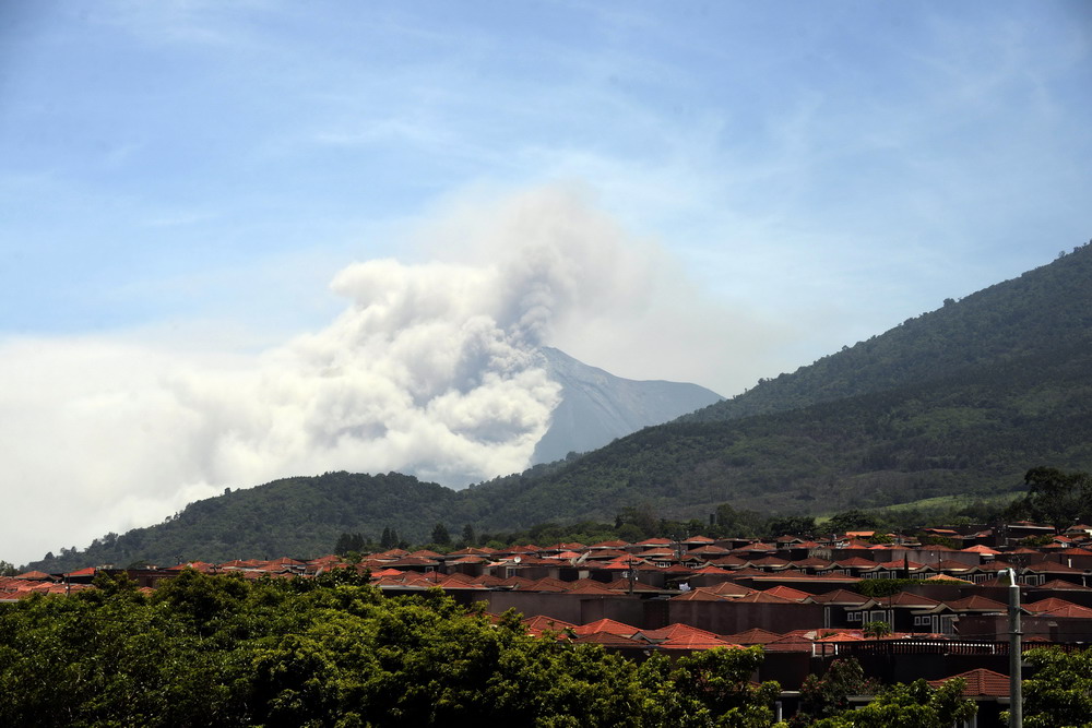 危地马拉富埃戈火山喷发