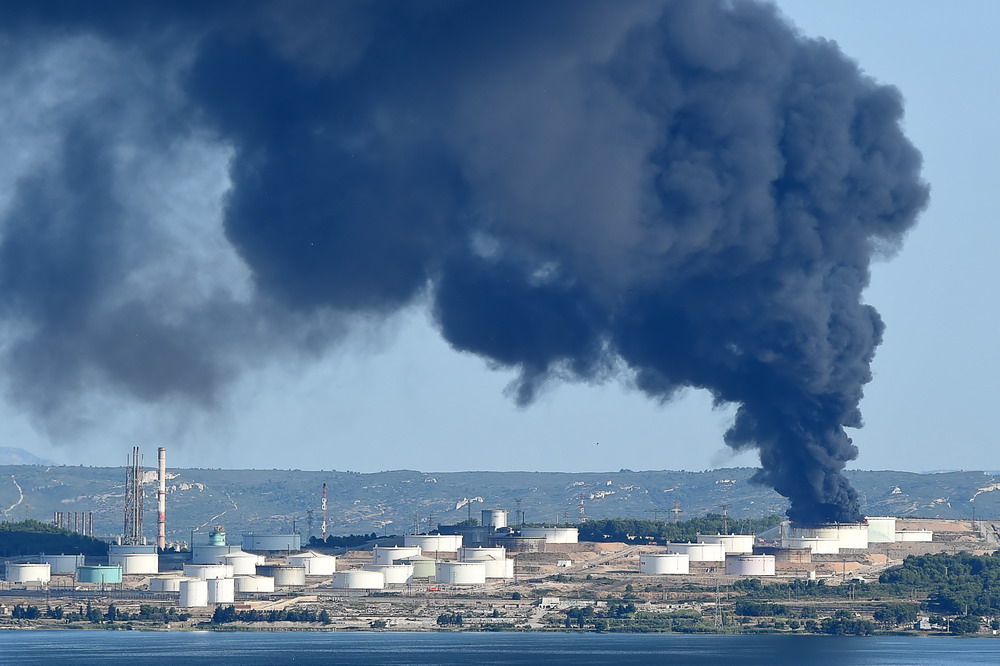 法国一化工厂爆炸