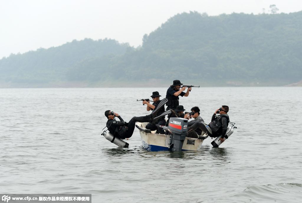 揭秘重庆特警突击队蛙人组