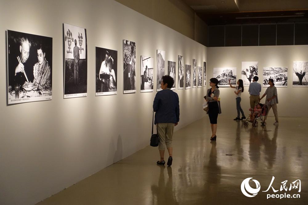 �й�Ů��Ӱ��Э��ԭ��ϯ����ۻ���Ӱ��Ʒչ�ھ���Ļ��5��