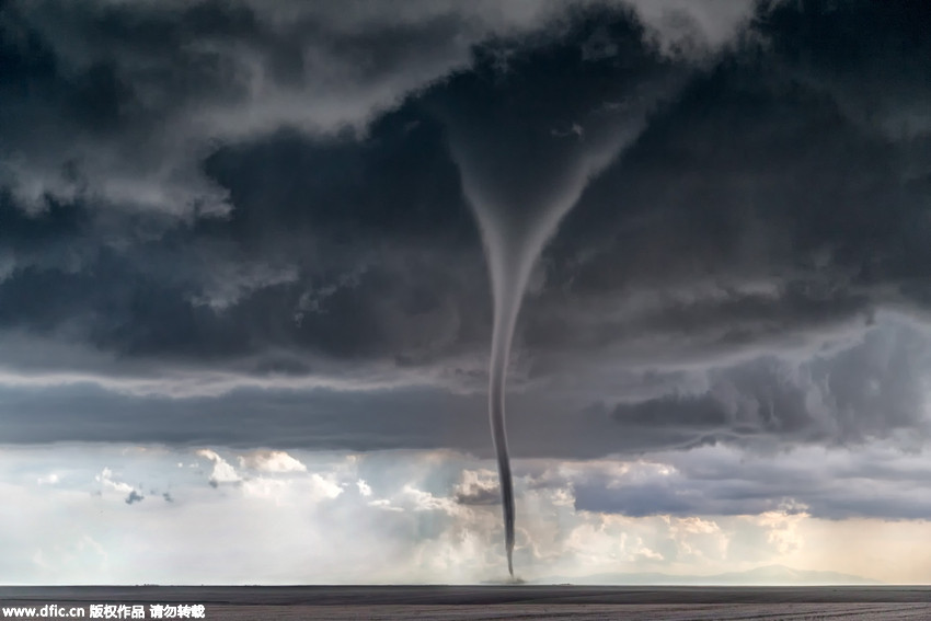 美国“风暴猎人”拍摄震撼龙卷风画面--图片频道--人民网