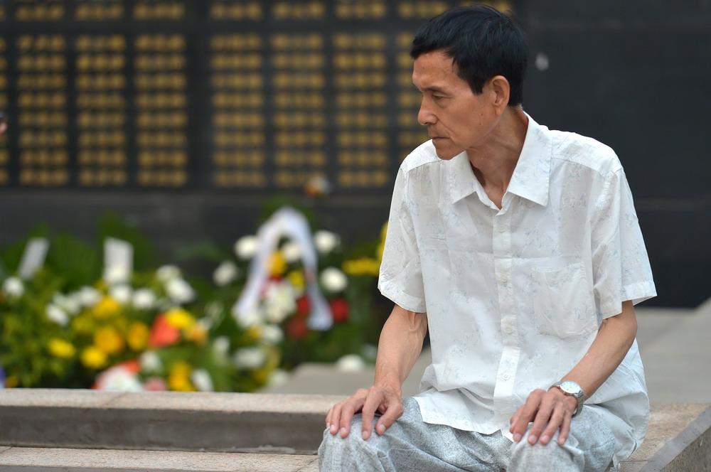 唐山大地震39周年 悼念亲人寄哀思