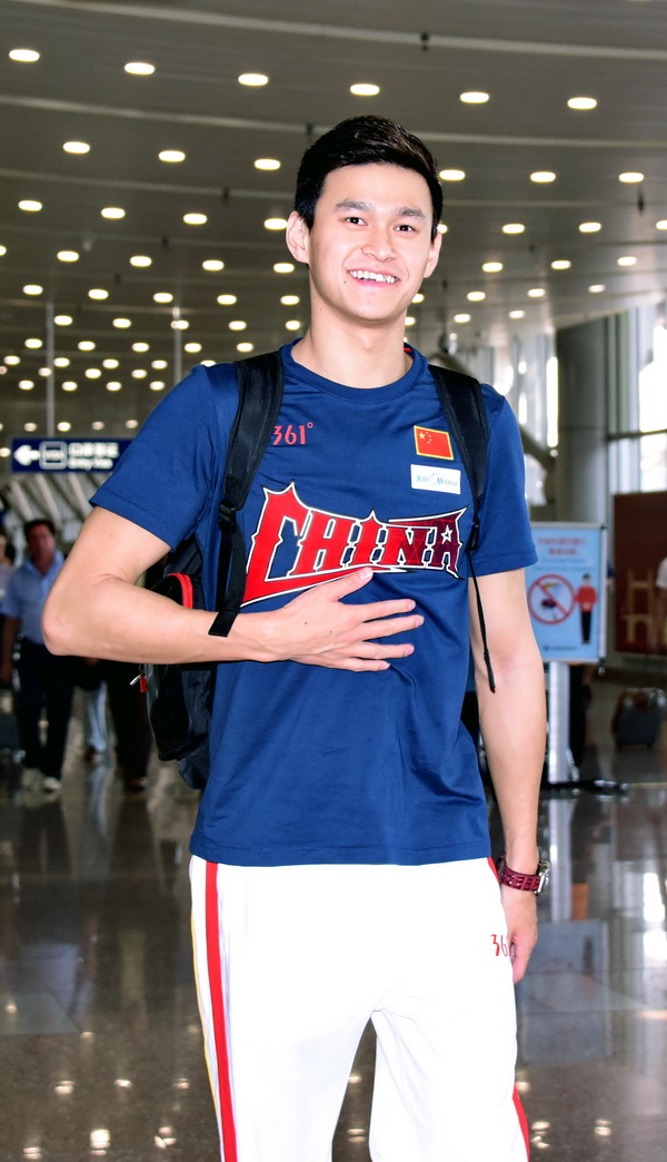 8月11日，中国游泳队队员孙杨抵达机场。