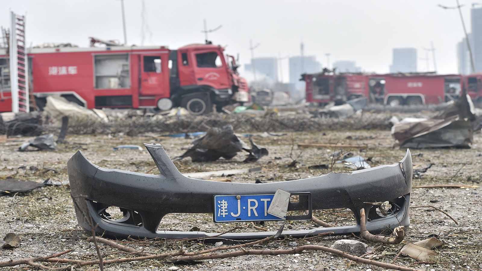 ������������̽��ը����������ը�ֳ���ը�ٵĳ���һƬ�ǽ塣 ���������� ������/��