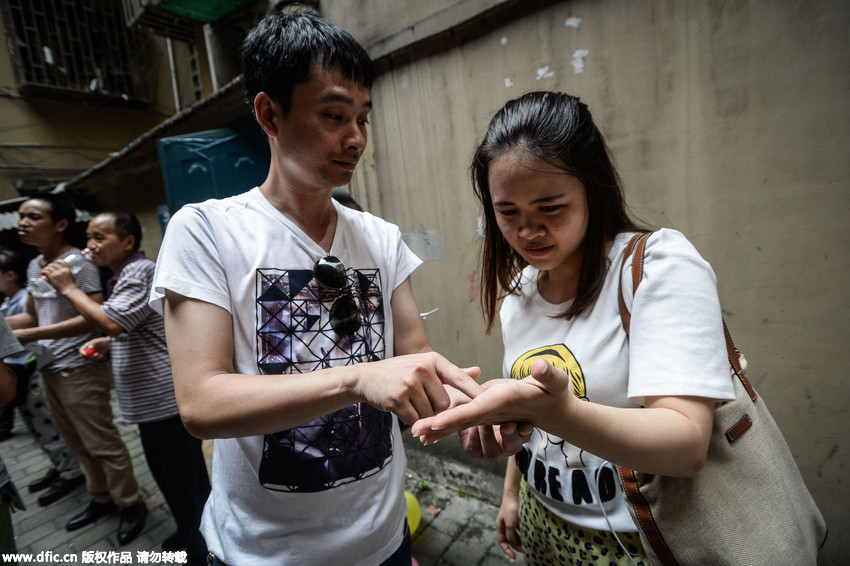 手语传情 说出无声的爱 重庆举办首场聋哑人