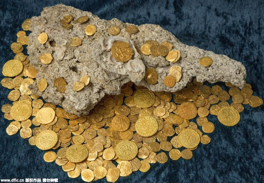 美国佛州寻宝队发现西班牙沉船金币 价值450万