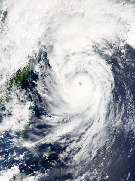 台风天鹅登陆日本九州地区