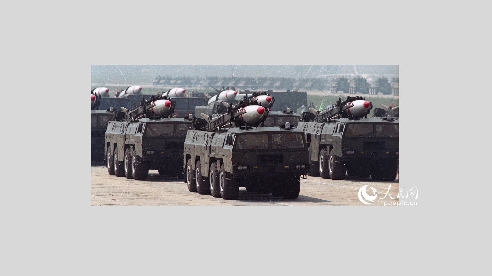 1999年国庆阅兵，第二炮兵常规地地导弹方队。乔天富摄