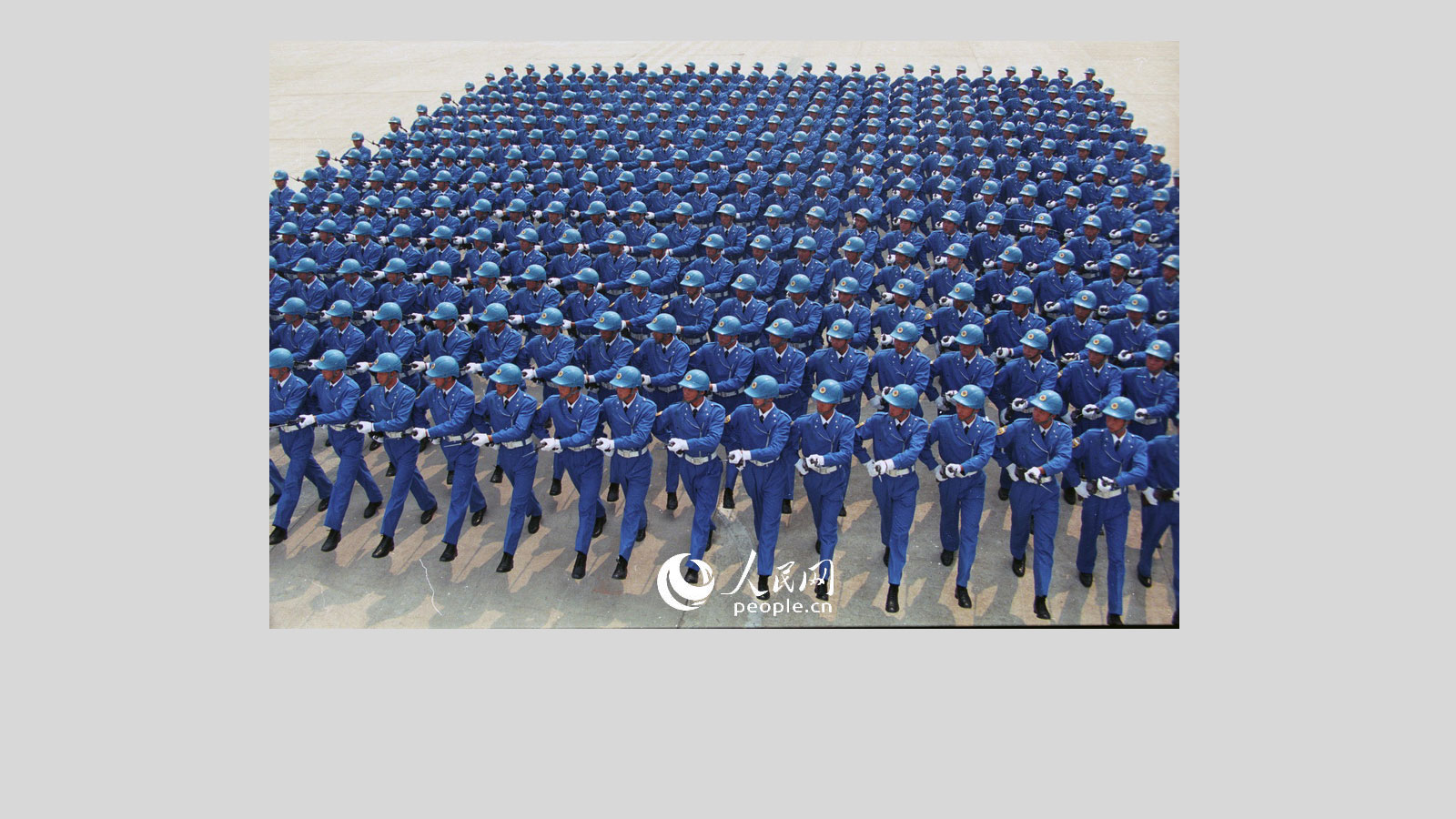  1999�����50�����ı��е���������ӡ����츻��