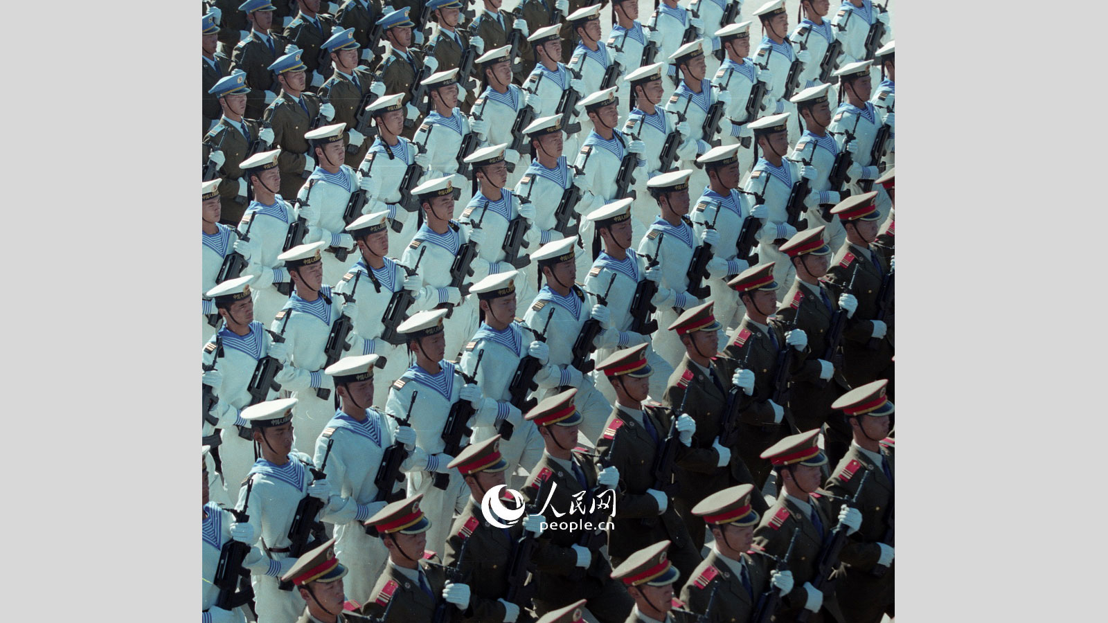 1999�����50�����ı��е����̱����ӡ����츻��