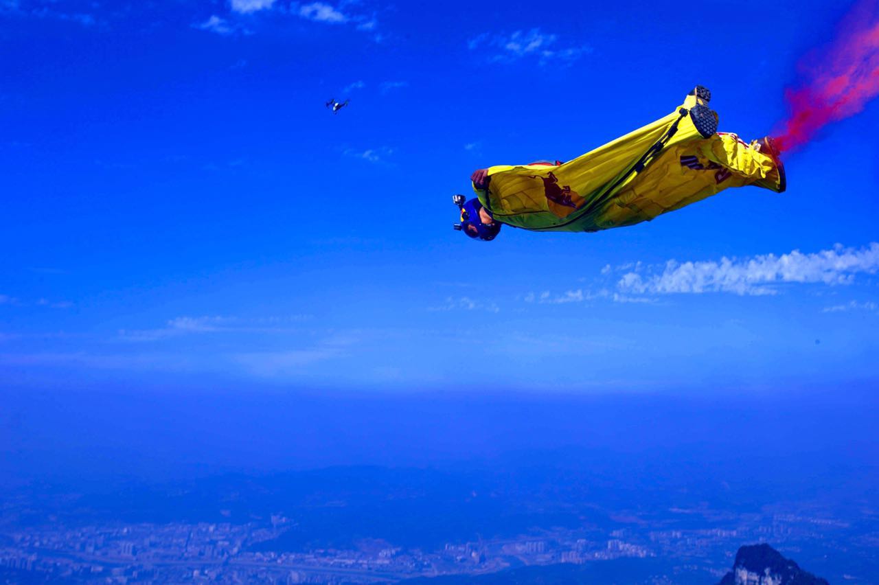 第四届红牛翼装飞行世锦赛在湖南张家界揭幕--图片频道--人民网