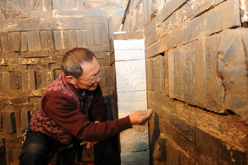 湖北襄阳发现27座古代砖室墓 有纪年砖和画像砖万余块【7】