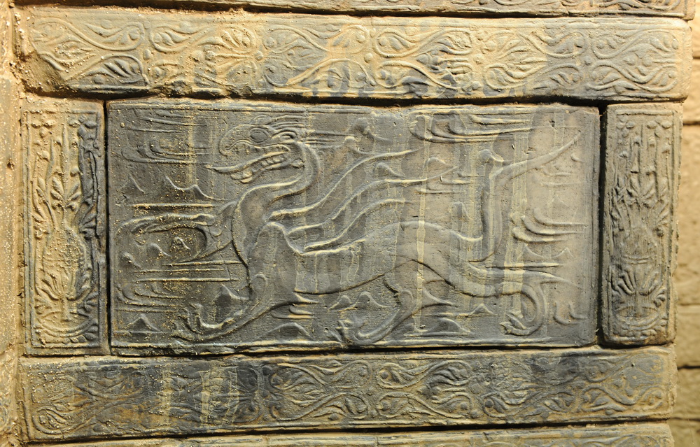 湖北襄阳发现27座古代砖室墓 有纪年砖和画像砖万余块【8】