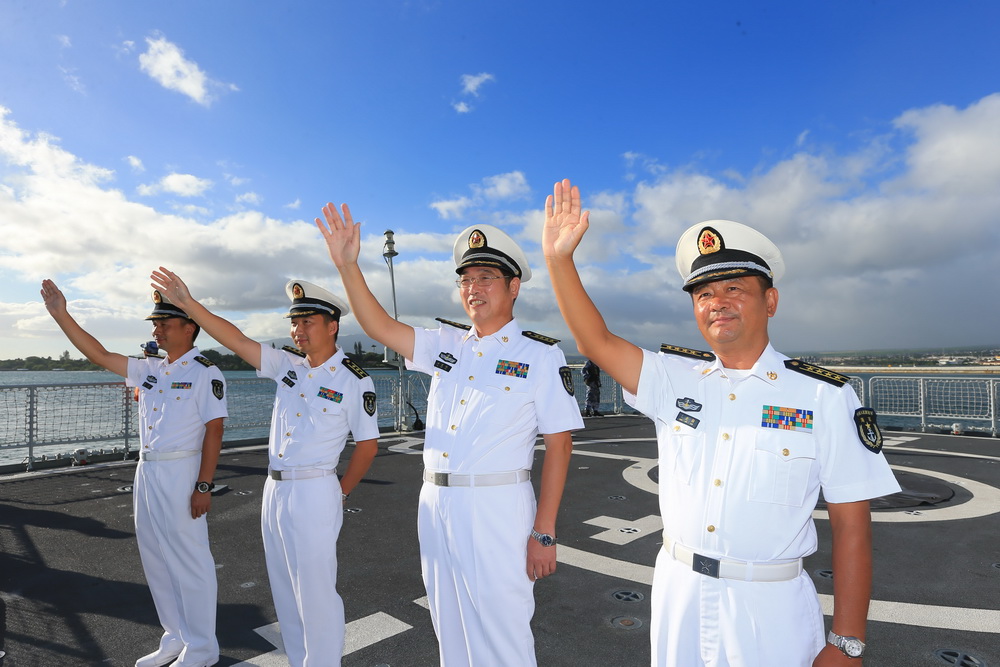 中国海军152舰艇编队结束对美国夏威夷访问