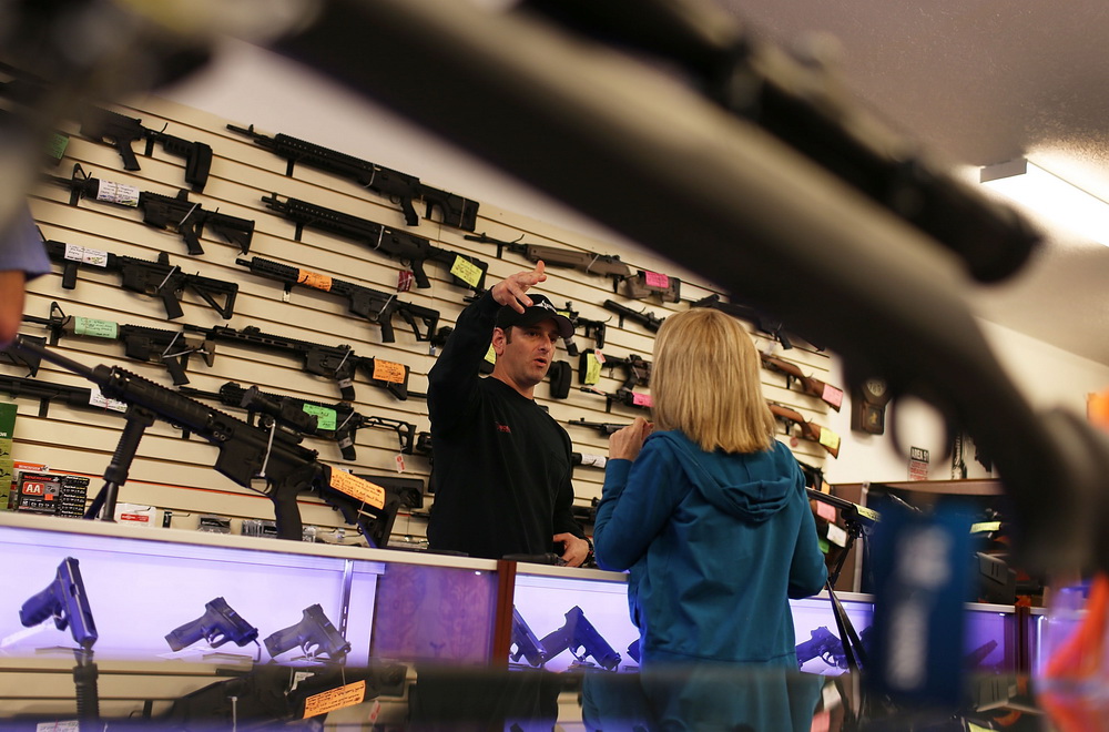 当地时间2016年1月5日，美国华盛顿，K&W Gunworks枪支商店。 