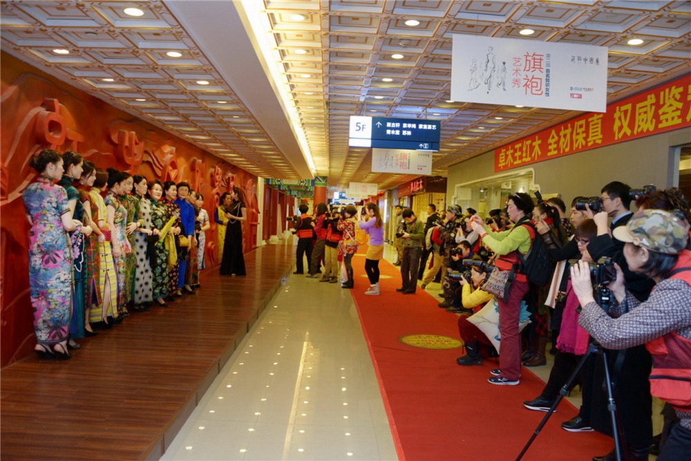 1.��ľ����             �Ű�����Ӱ