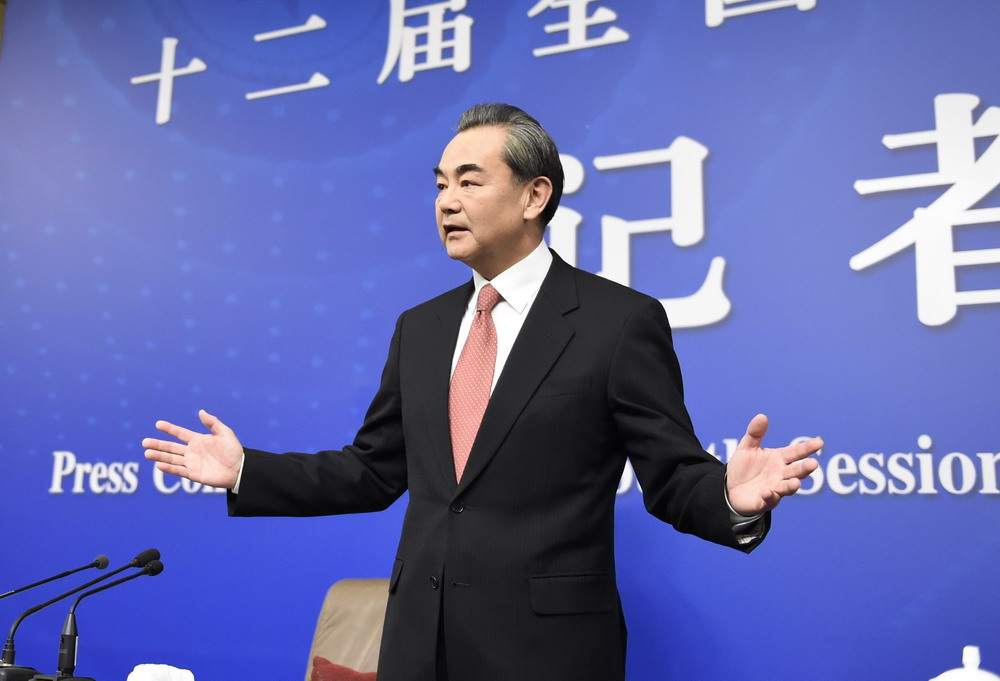 外交部长王毅就中国的外交政策和对外关系答