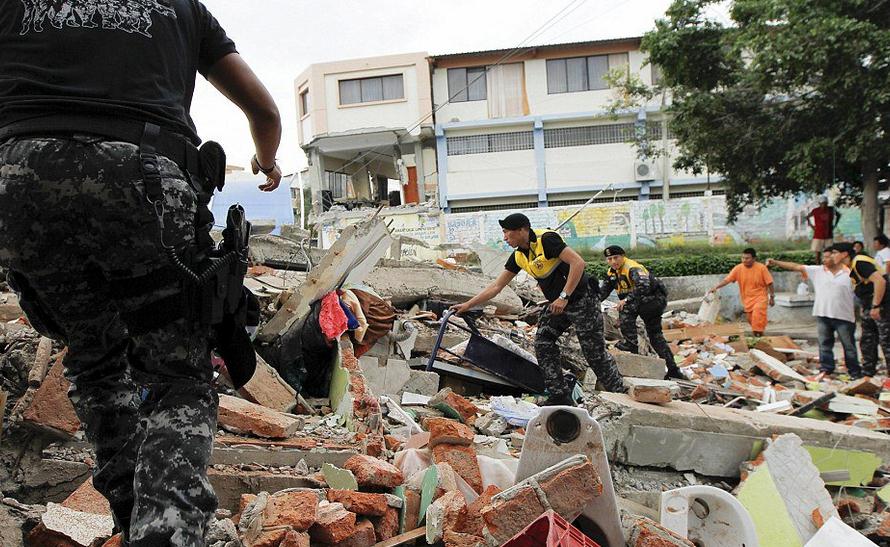救援揪心一刻！厄瓜多尔7.5级强震已致246死（组图）