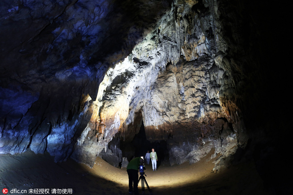 贵州威宁发现6000米神秘洞穴洞内景观蔚为壮观4