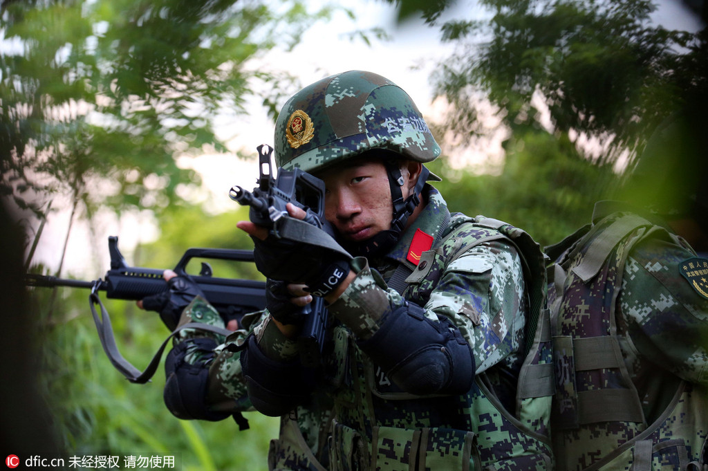 武警广东边防总队挑战生理极限 磨砺军人血性【3】