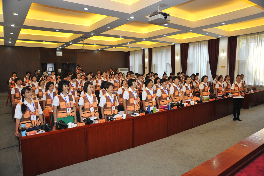 24.ȫ��ѧԱ�����й�Ů��Ӱ��֮�衷  (������ )